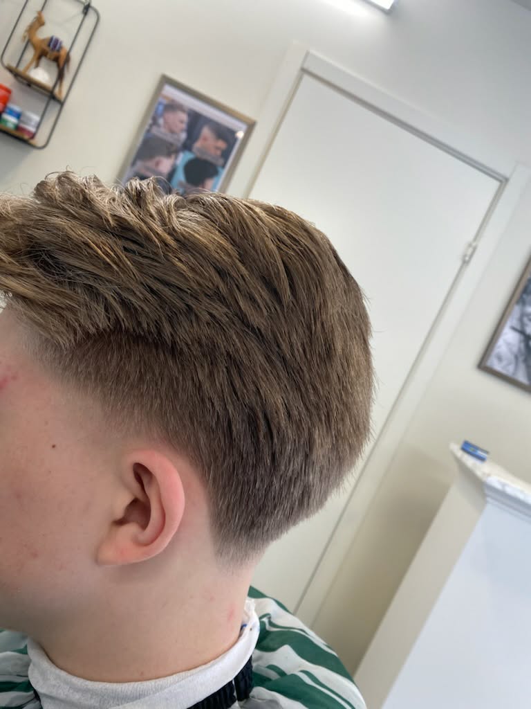 Taperad nacke och texturerad topp efter klippning